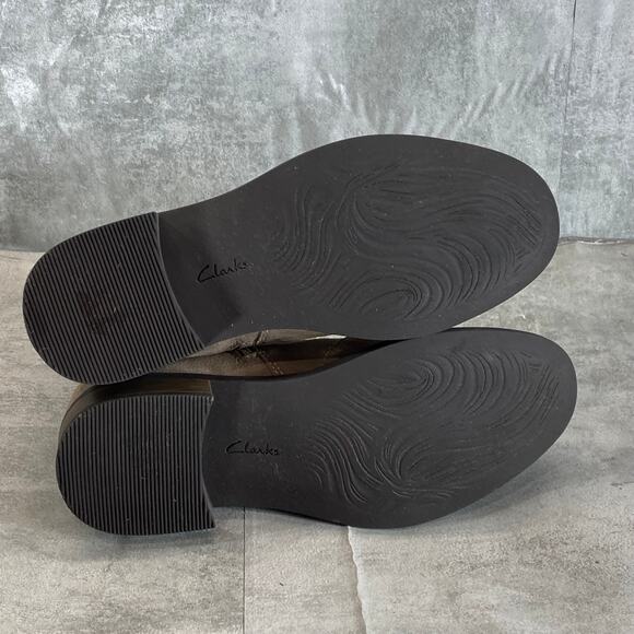 CLARKS COLLECTION Women's Pebble Suede Maye Zip Block-Heel Booties SZ 8.5 - Picture 5 of 10